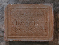 Titulus - kamena nadgrobna ploča iz rimskog perioda